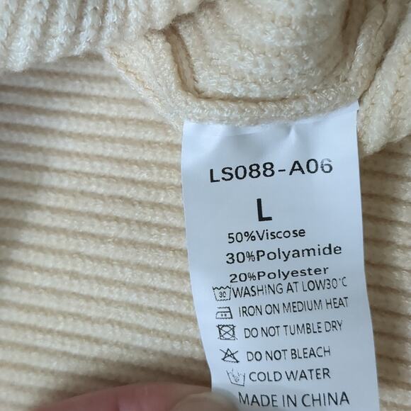 NWT LILLUSORY Women's Oversized Cream ivory Button Up Cardigan Sweater Large - Picture 8 of 8